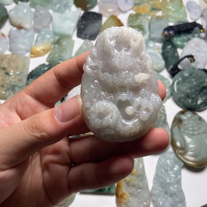 翡翠未镶嵌颈饰龙牌55
