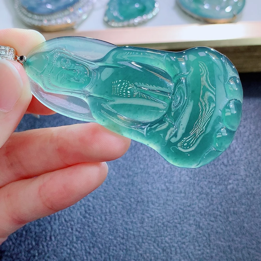 翡翠未镶嵌颈饰翡翠