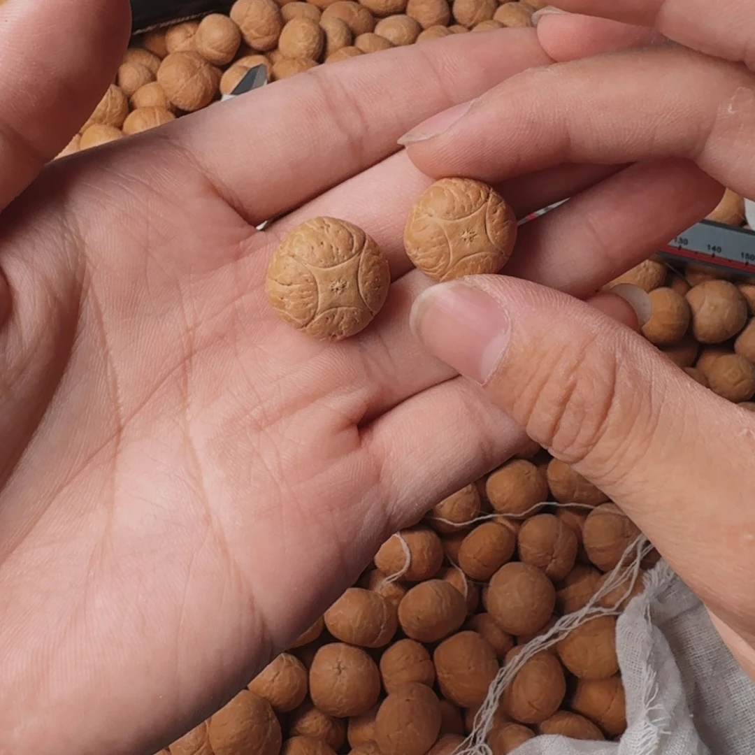 倾***听凤眼菩提把件麒麟三通