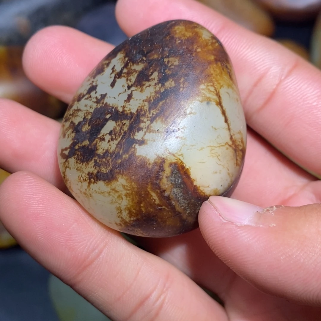 和田玉未镶嵌珠宝奇石