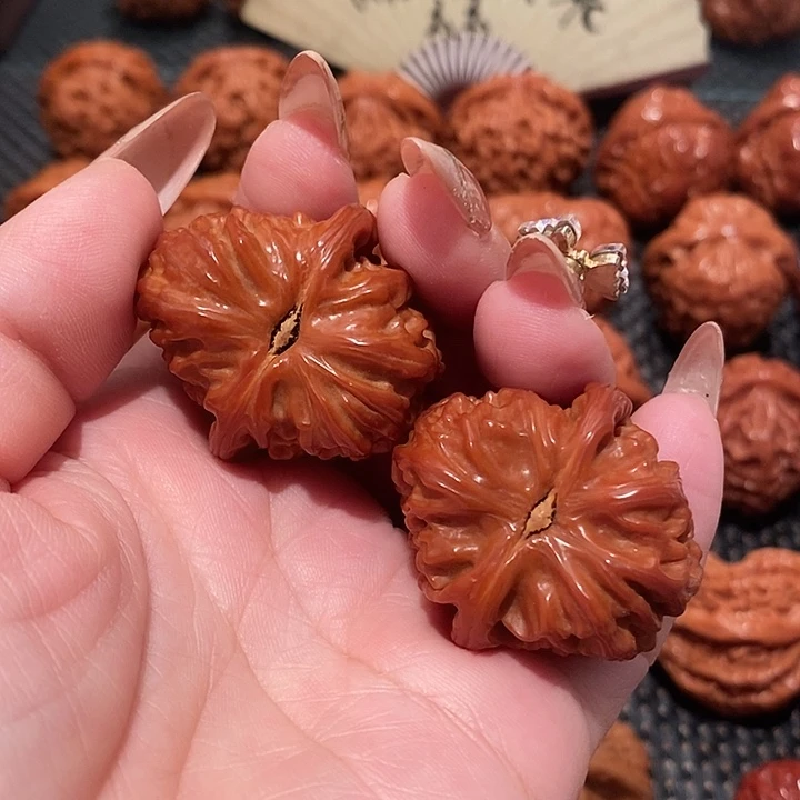 文玩核桃吊坠34白狮子0873