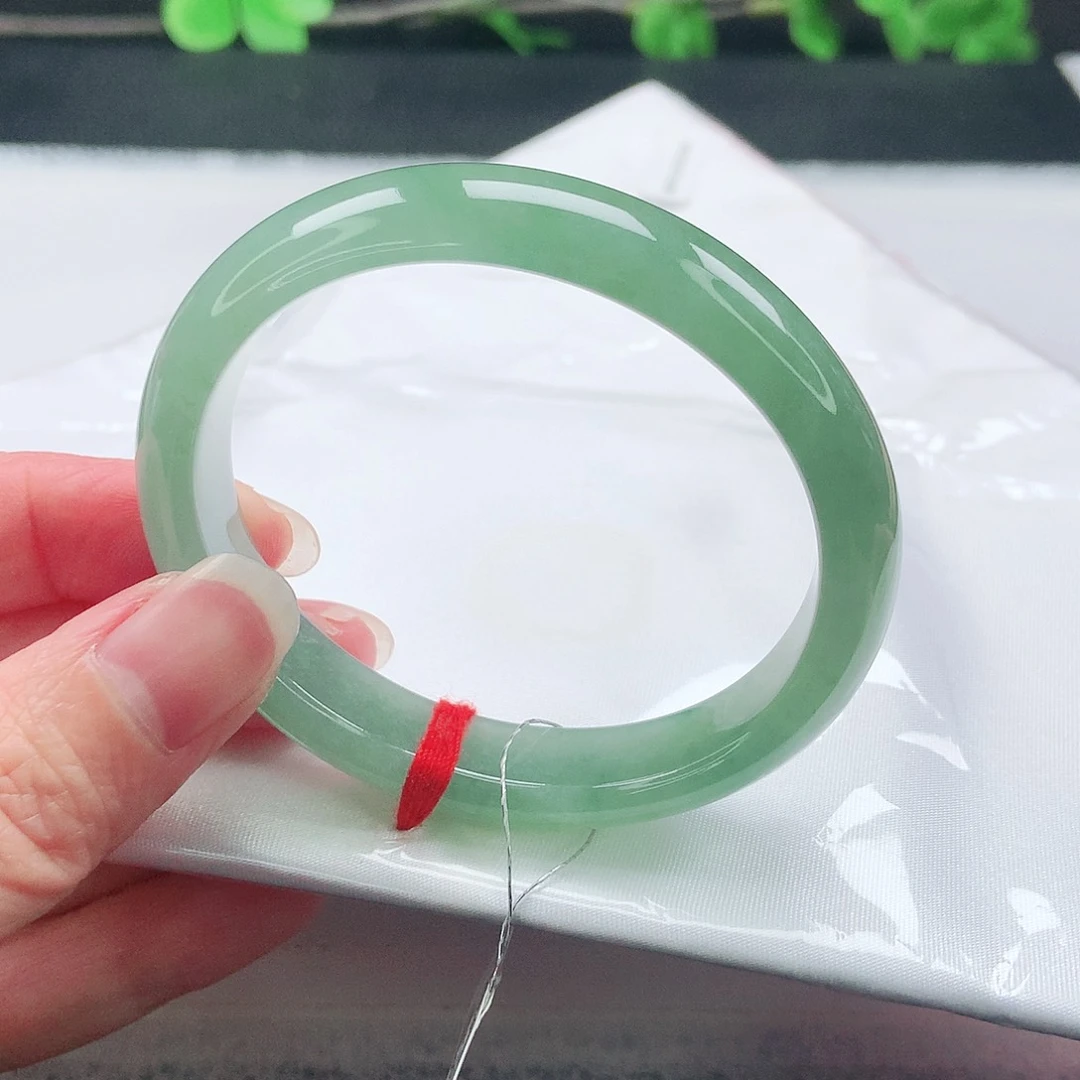 翡翠手镯未镶嵌53贵妃