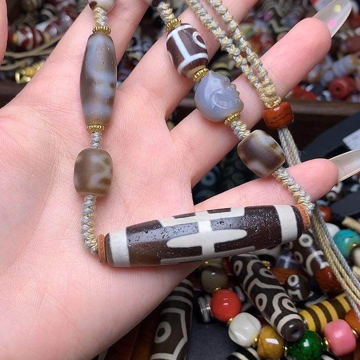 玛瑙/玉髓发一条未镶嵌