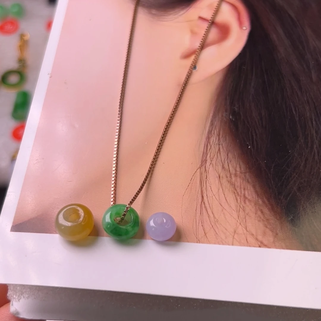 翡翠颈饰未镶嵌小*胖扣