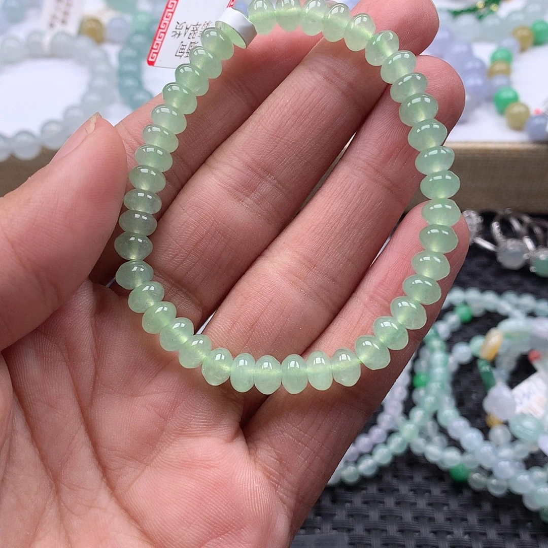 翡翠手链未镶嵌小**子翡翠