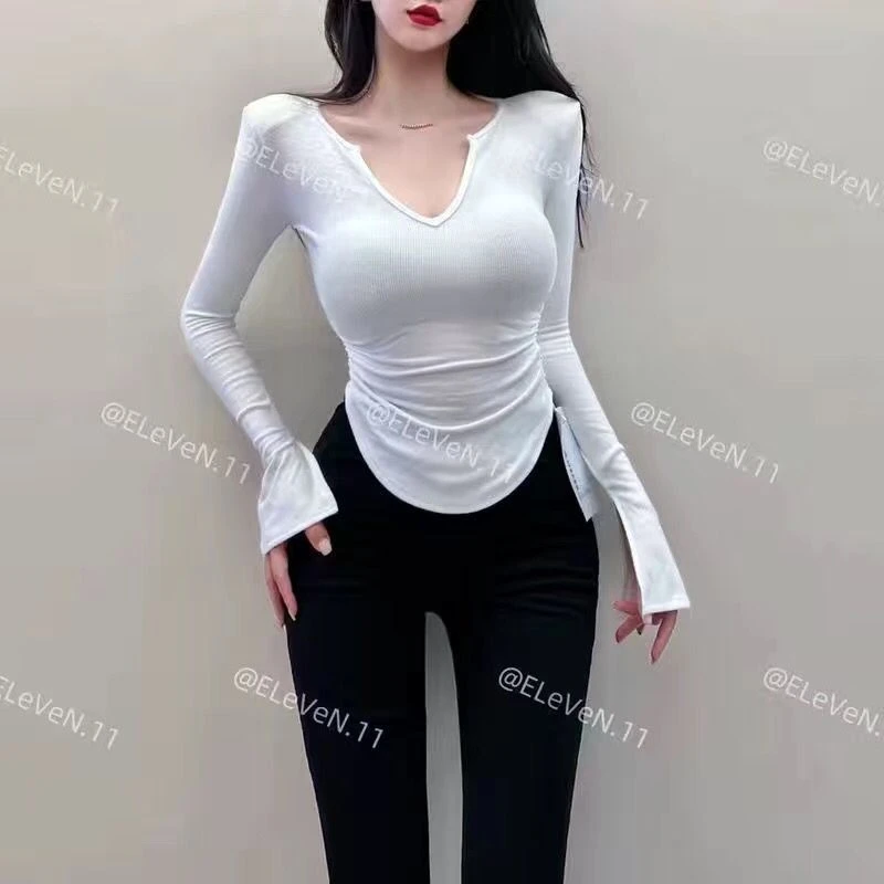 辣妹性感紧身V领垫肩长袖T恤女秋冬纯欲设计感收腰加绒打底衫上衣