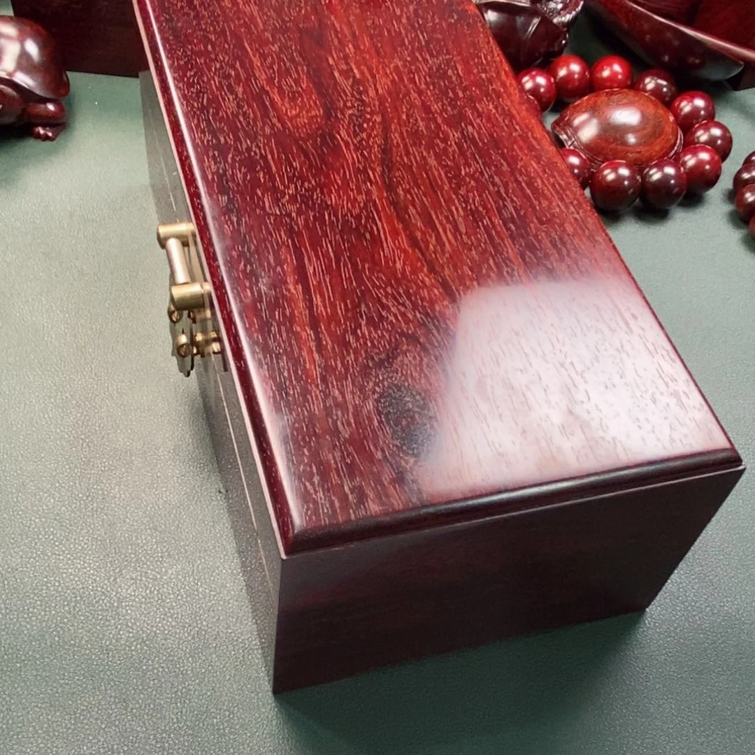 玩***主小叶紫檀其他（檀香紫檀）