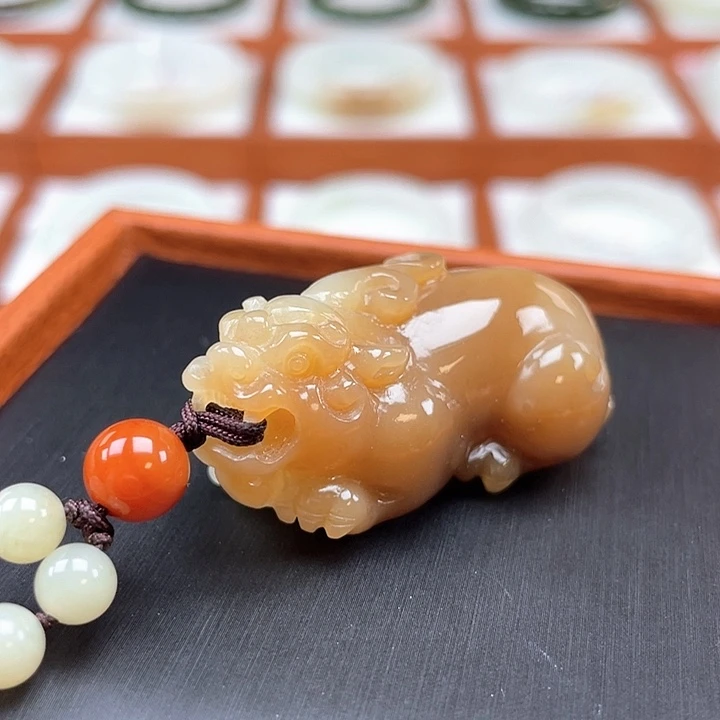 和田玉（糖玉）未镶嵌颈饰金山糖
