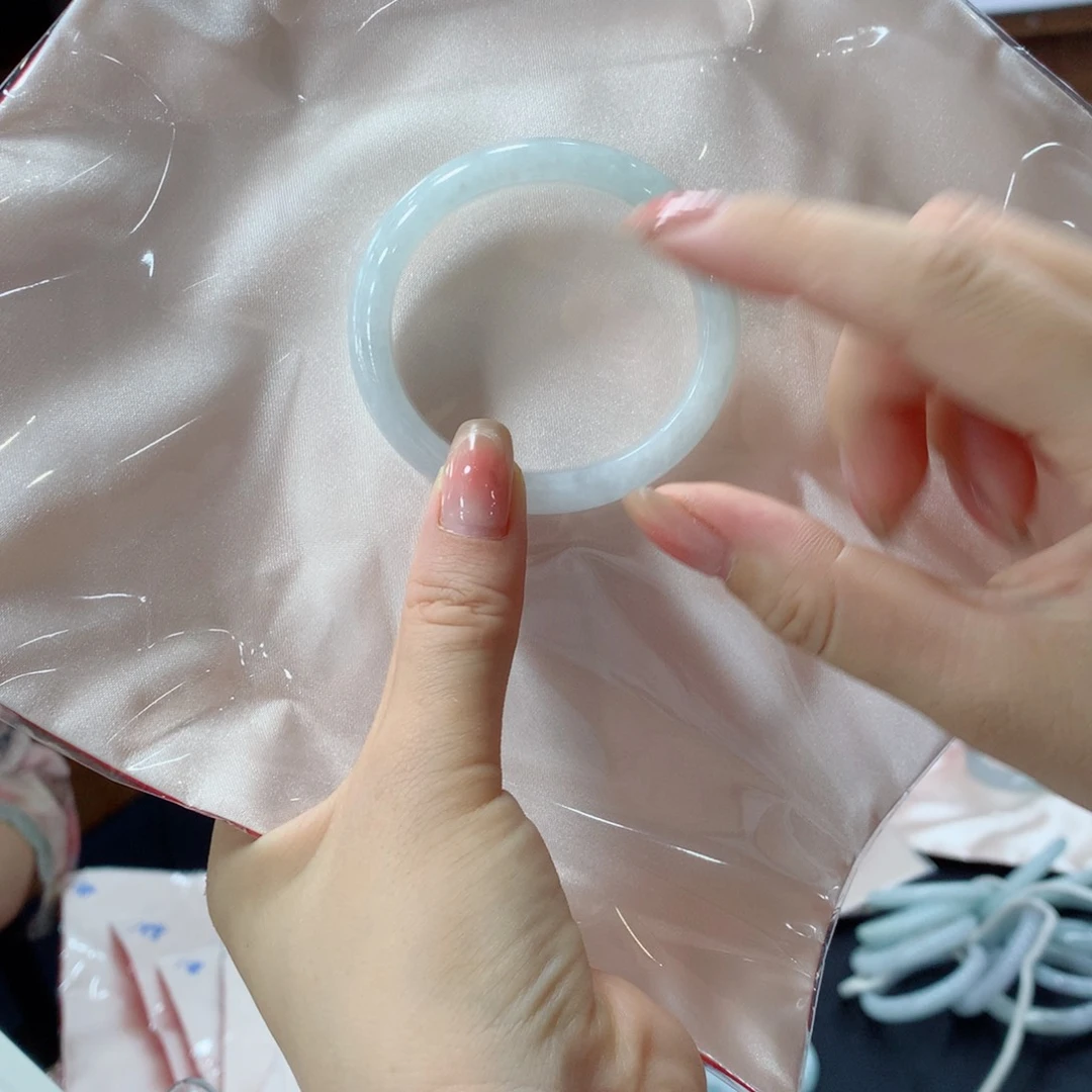 未镶嵌手镯翡翠买断