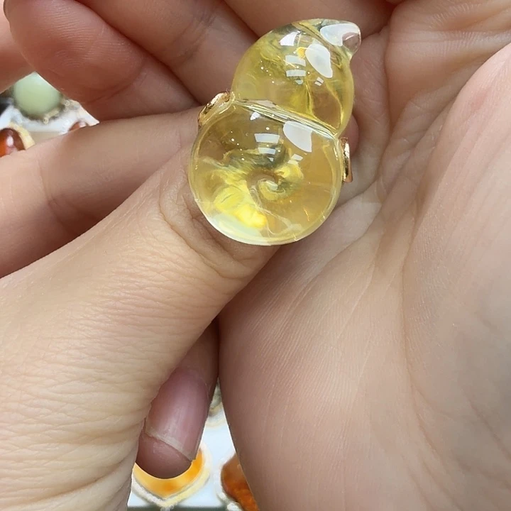 琥珀未镶嵌珠宝奇石