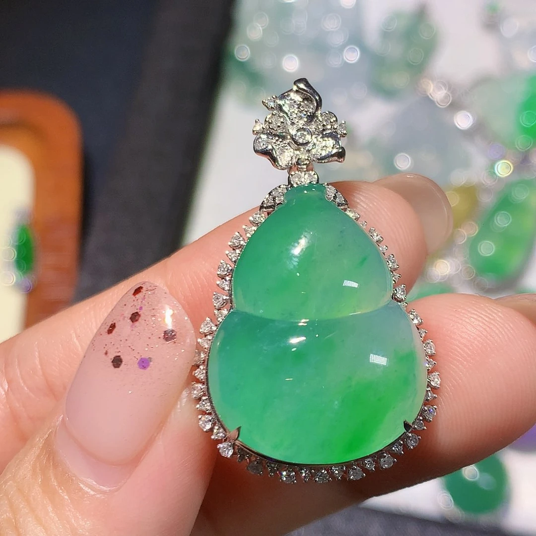 翡翠18K金镶嵌吊坠(不含链)