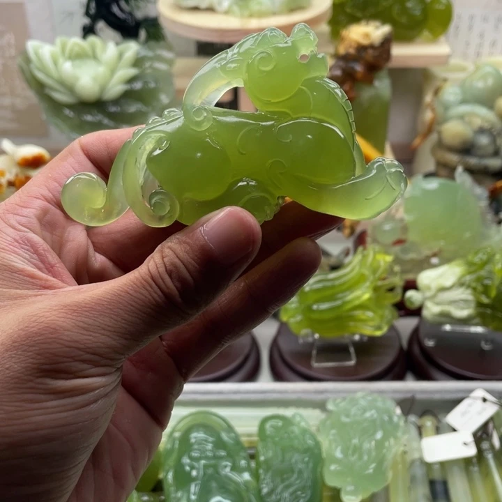 蛇纹石玉未镶嵌四大名玉手把