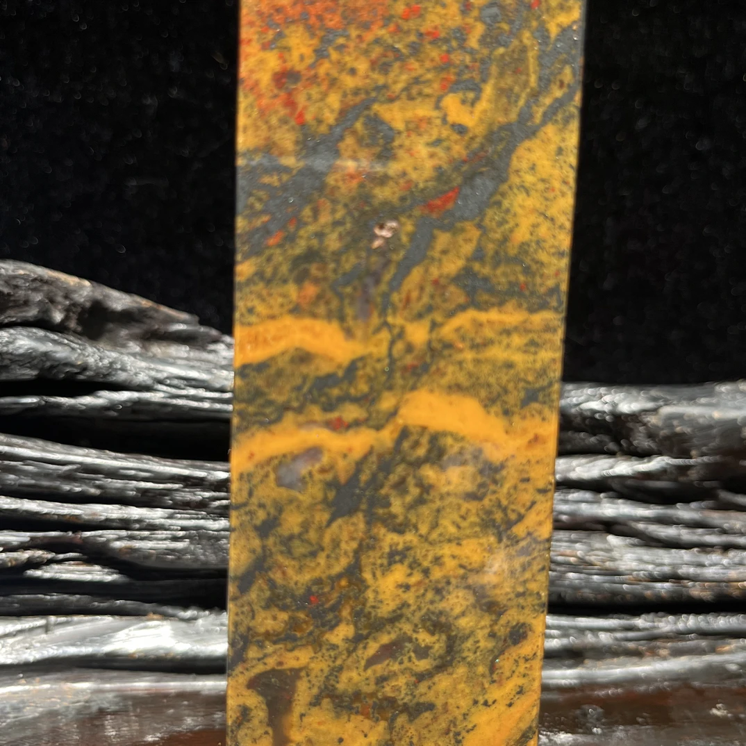 桂林鸡血玉印章精美摆件4*4*13cm