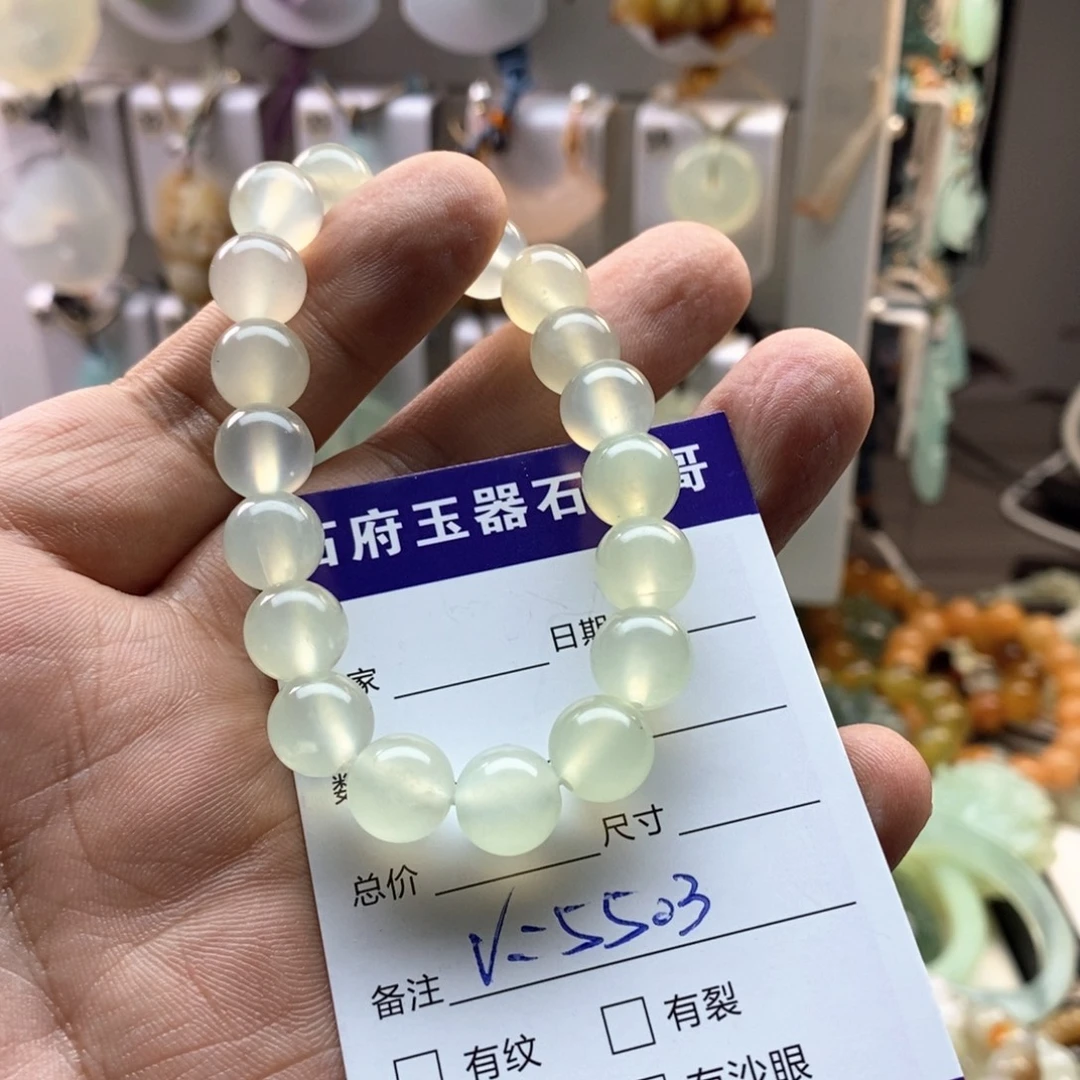 未镶嵌蛇纹石玉颈饰