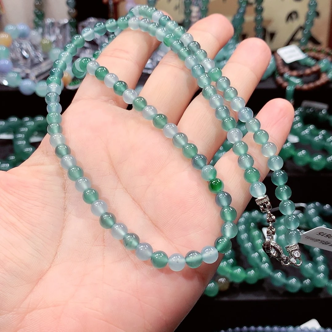 s***g翡翠未镶嵌手链卡5.6