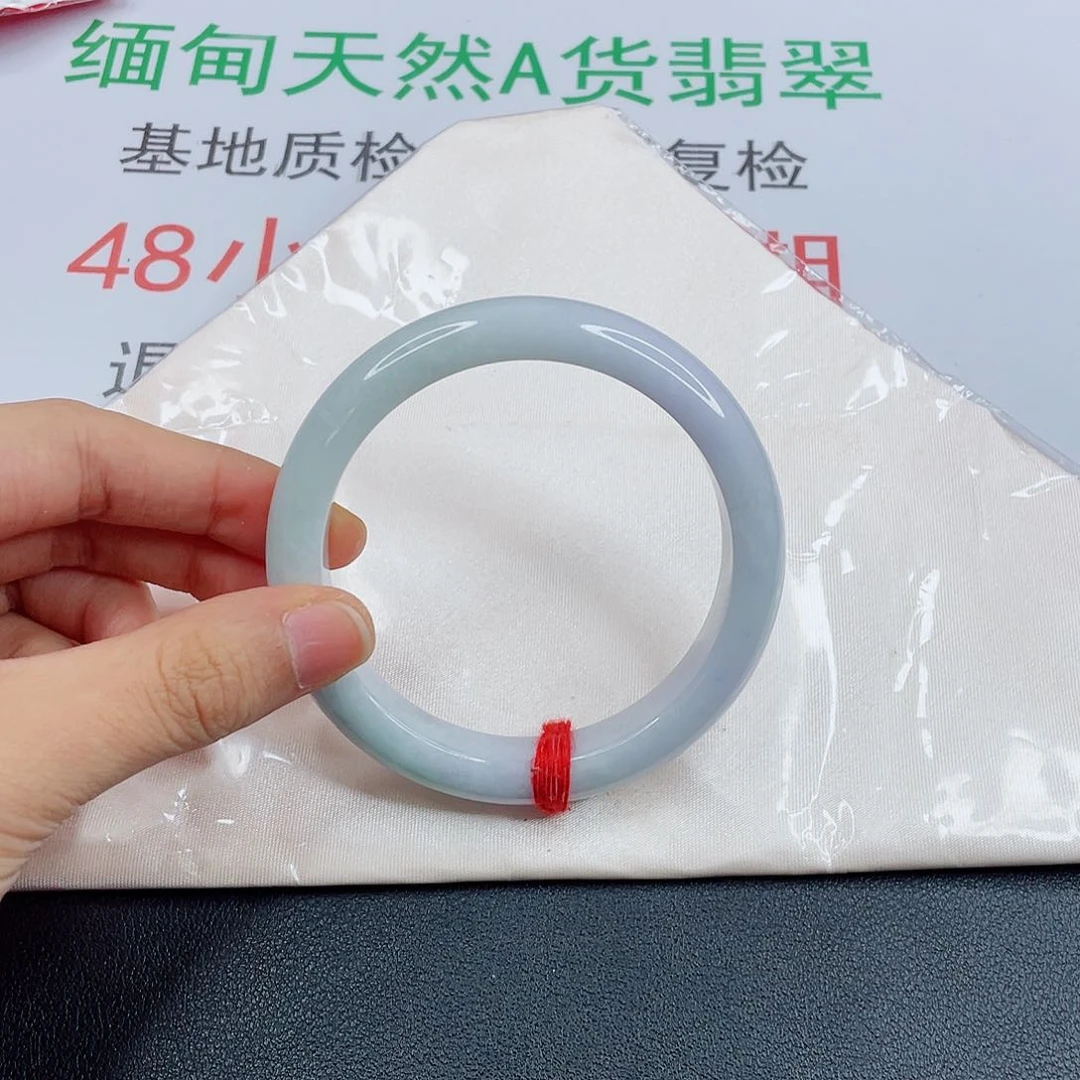 翡翠手镯未镶嵌小*