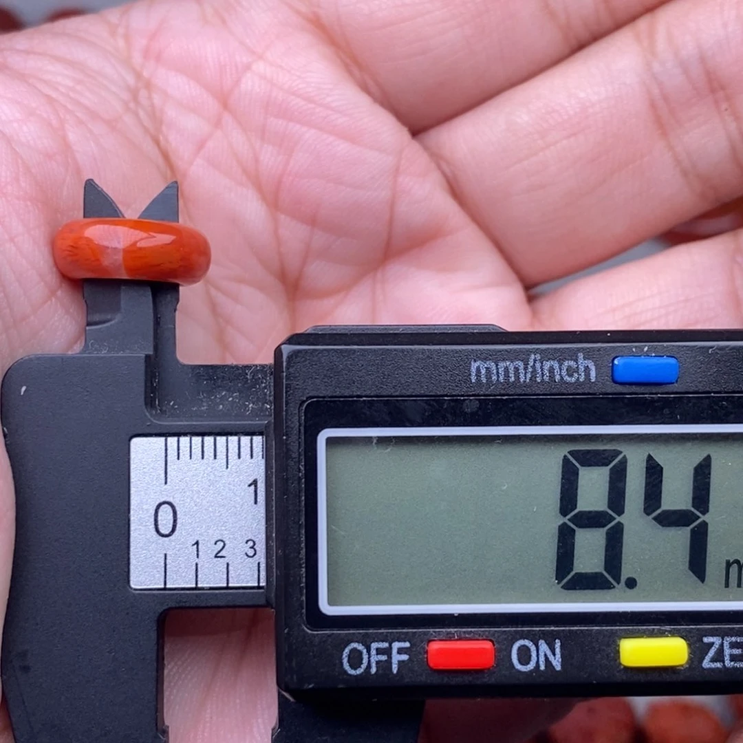 南红玛瑙配饰未镶嵌微瑕