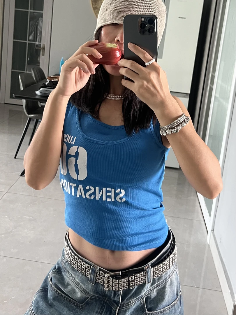 木兰-修身基础设计感假两件（带胸垫）背心紧身短款夏季无袖~黑红兰