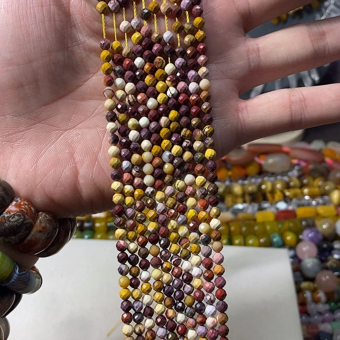 石英质玉未镶嵌，蛋黄石切面4mm，