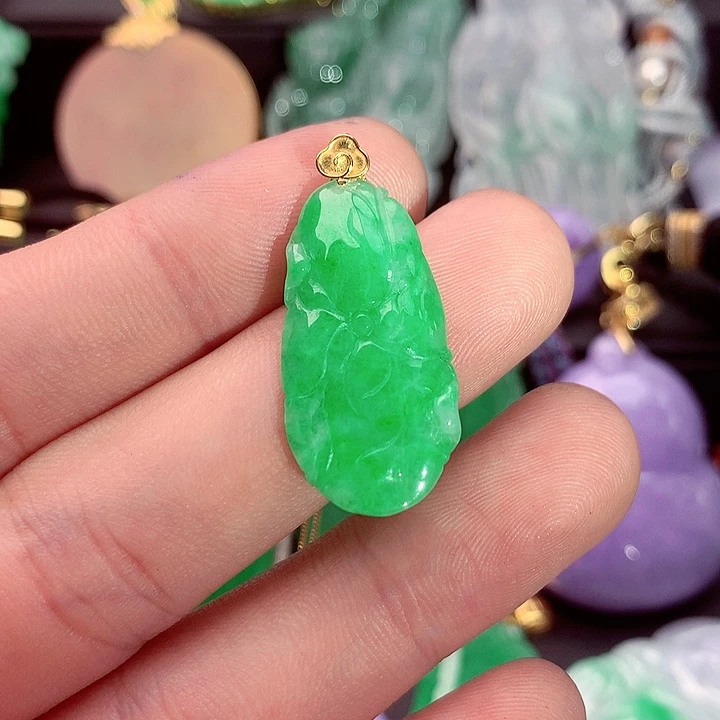 吊坠(不含链)未镶嵌翡翠