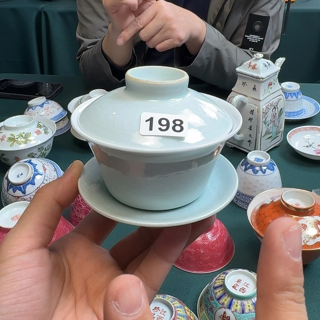 香港精品老瓷器微瑕慎拍