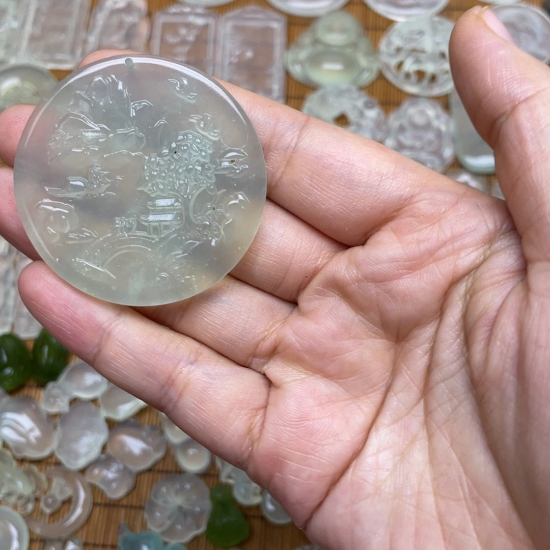 未镶嵌蛇纹石玉颈饰