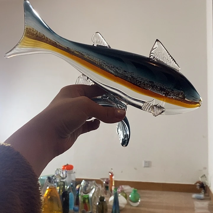 琉璃金碧辉煌，年年有余