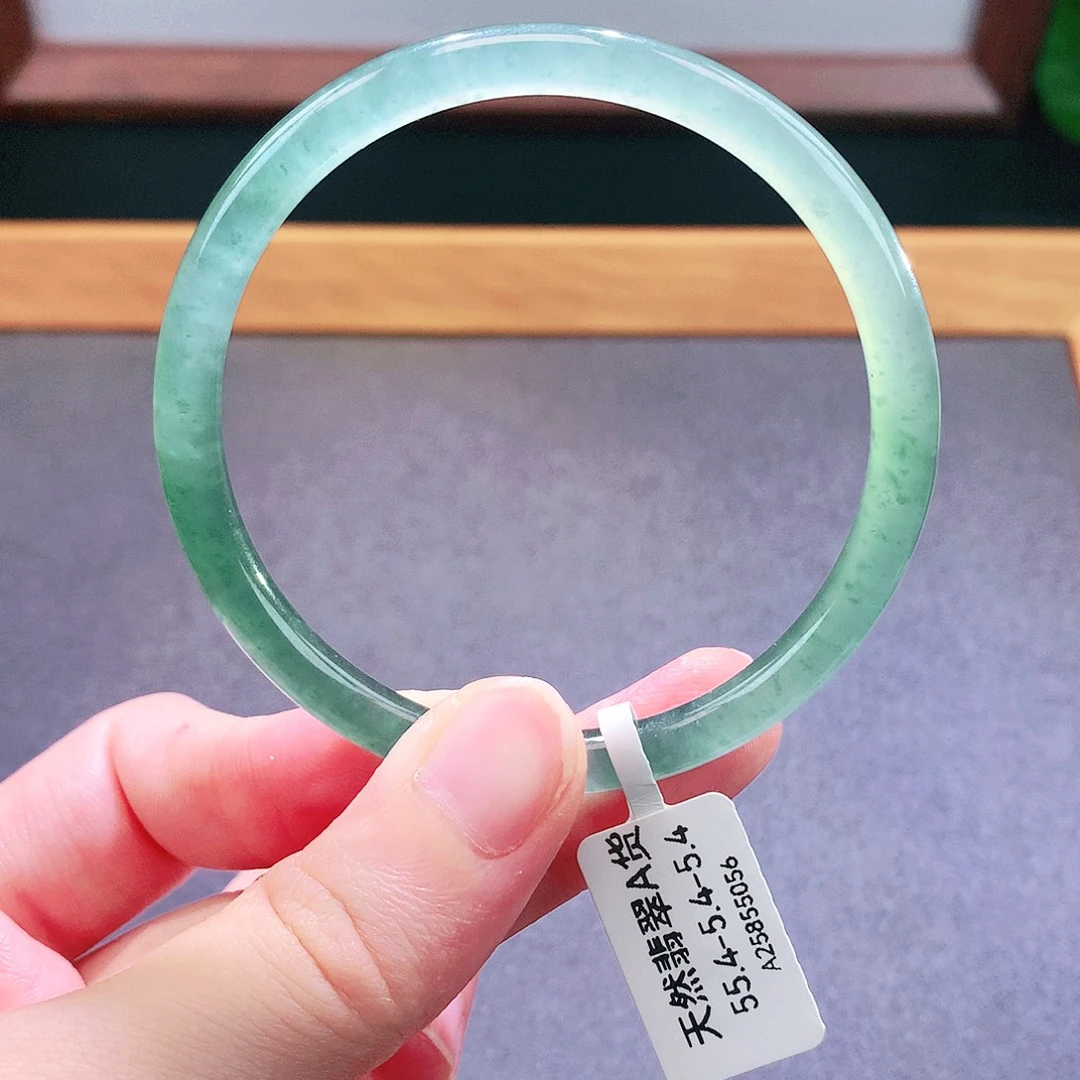 未镶嵌手镯翡翠天然翡翠