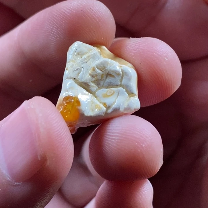 未镶嵌定制琥珀垚