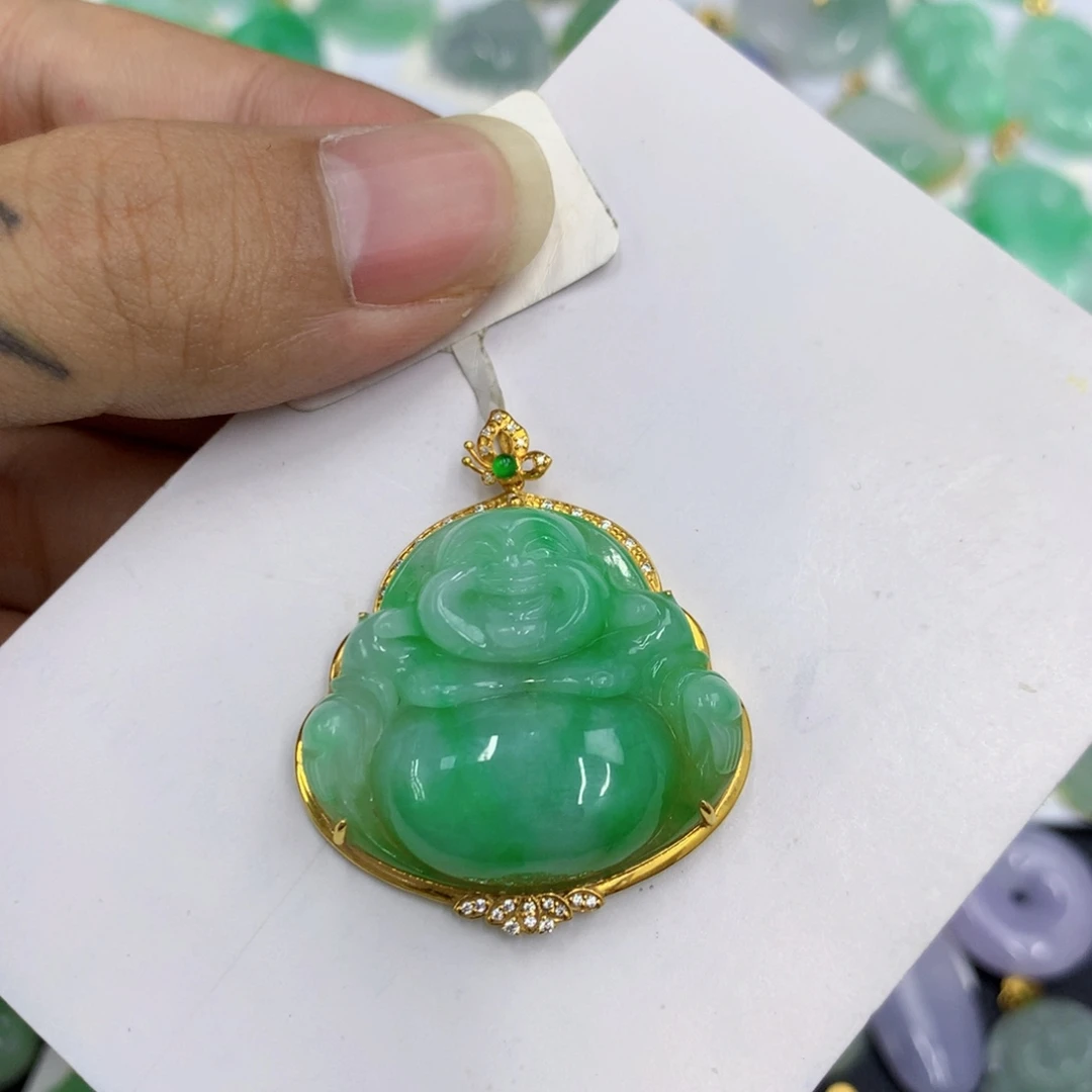红***子颈饰18K金镶嵌翡翠翡翠