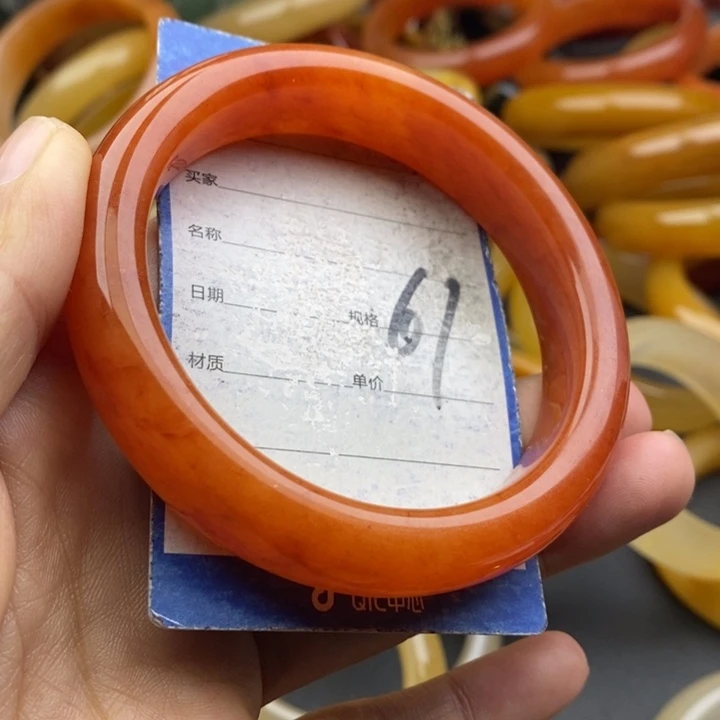 未镶嵌手镯石英质玉