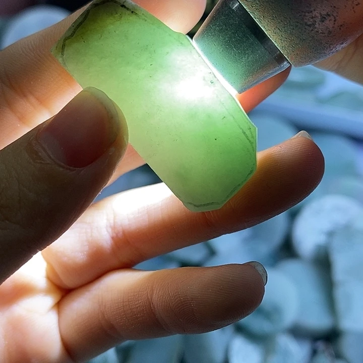 翡翠裸石纯天然翡翠