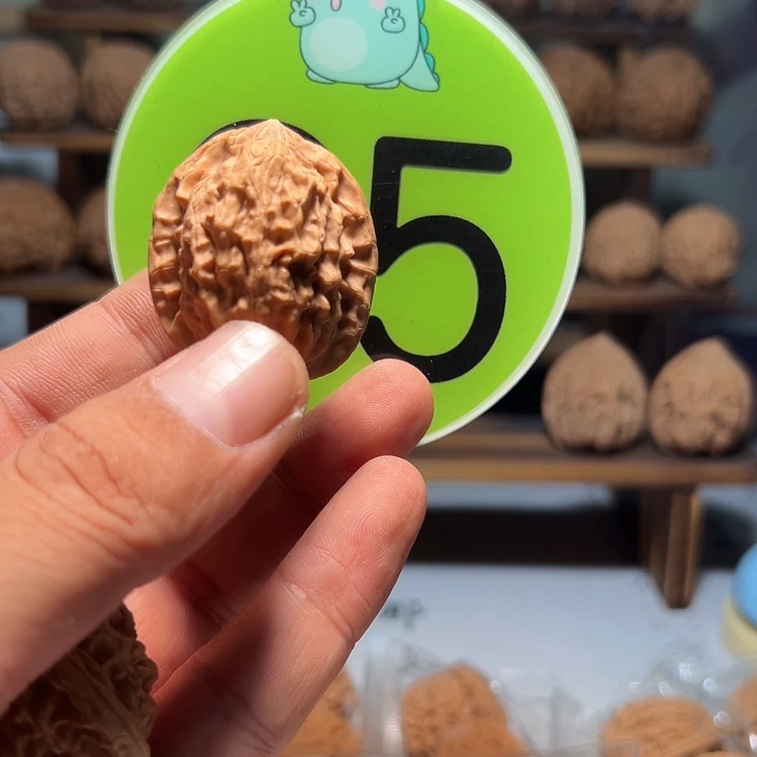 z***g文玩核桃，绿色25号