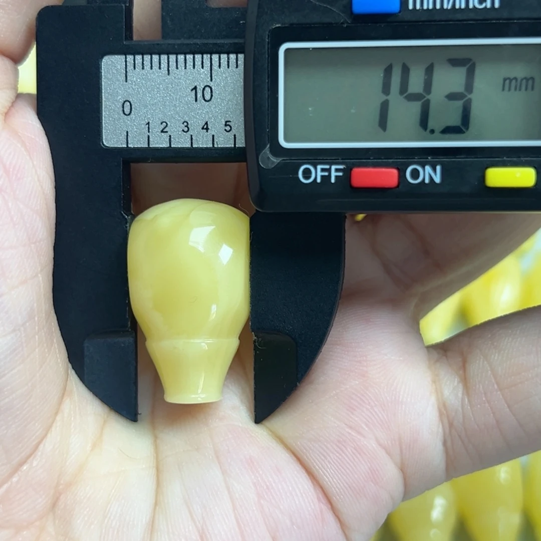 裸石琥珀未镶嵌三通