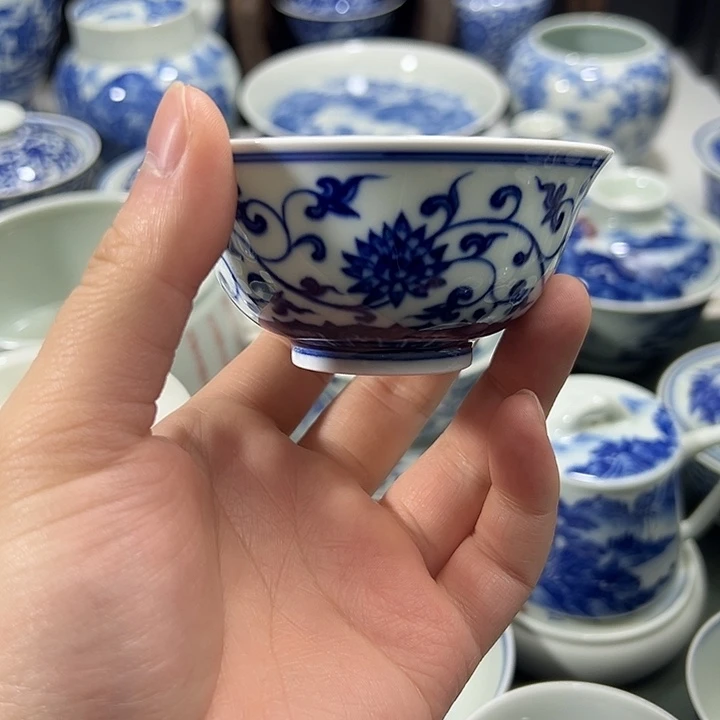 微瑕柴窑缠枝花卉花鸟宫碗