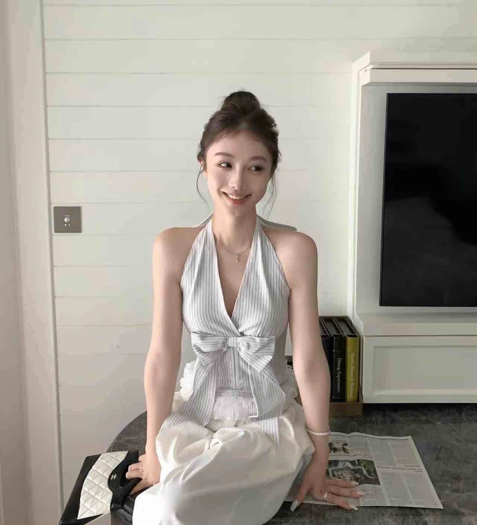 挂脖休闲风少女风慵懒风时尚蝴蝶结套装