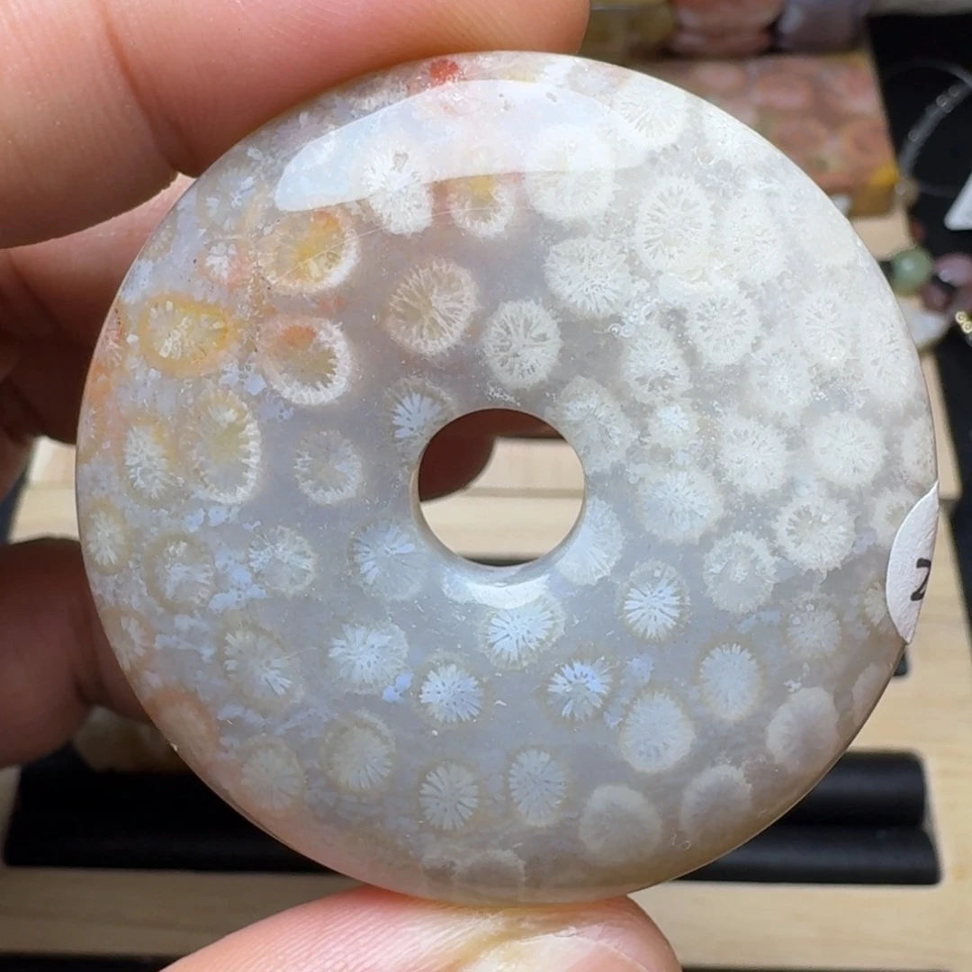 未镶嵌纯天然色有机玉石保真色硅化玉
