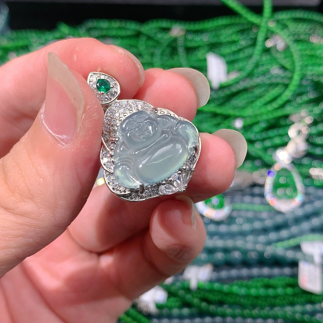 翡翠吊坠(赠链)未镶嵌天然