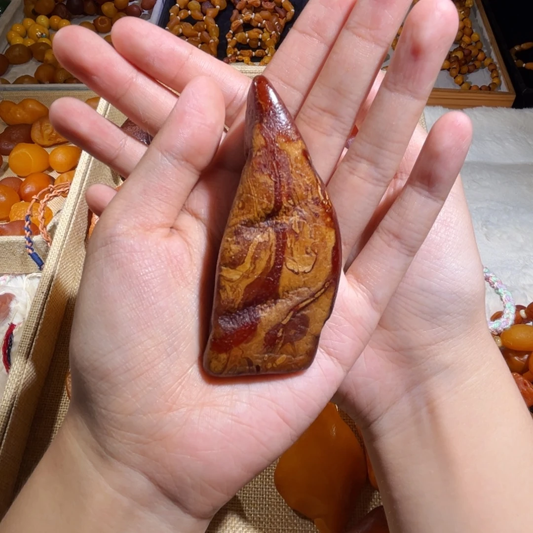 琥珀颈饰未镶嵌蜜蜡全皮吊坠