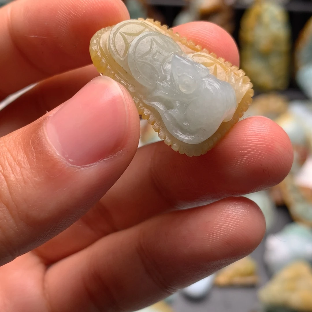 定制翡翠未镶嵌翡翠