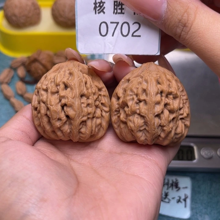 叁***灬文玩核桃把件红锦鲤41.0702