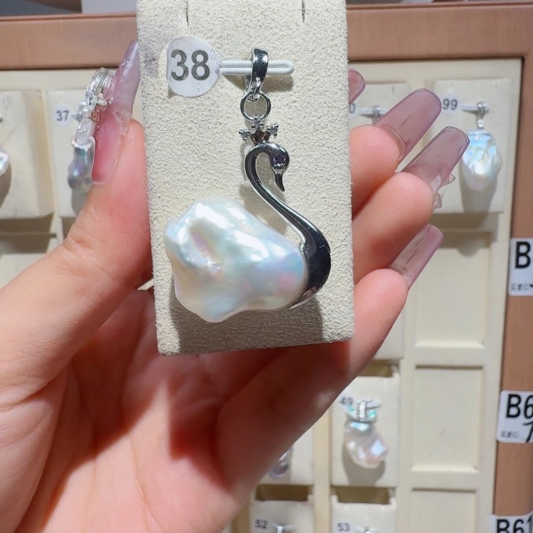 淡水珍珠颈饰合金
