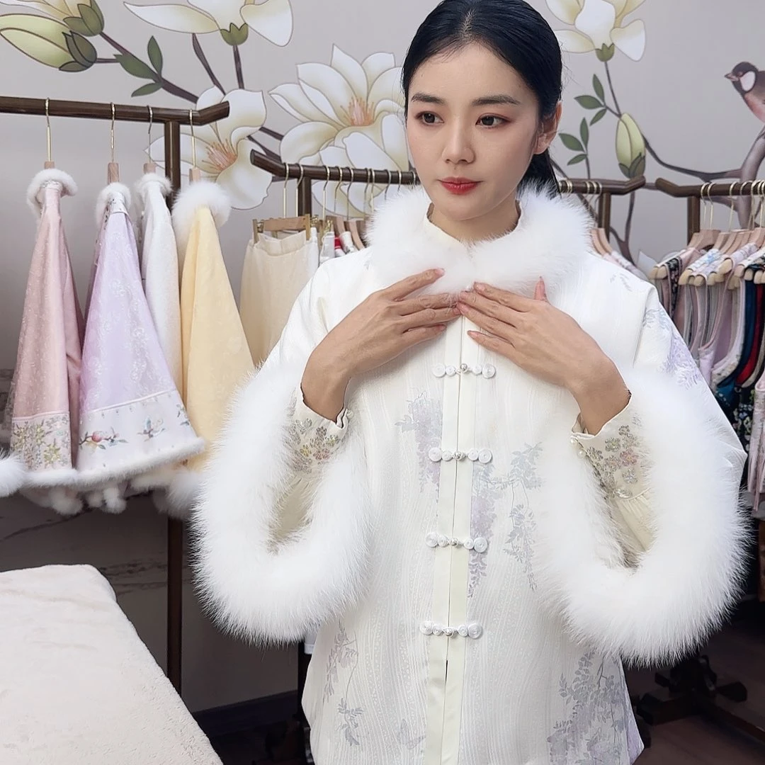 刺绣2号。棉衣。胸围108