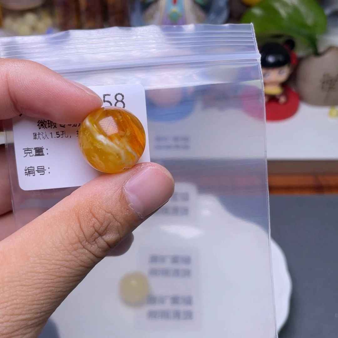 琥珀未镶嵌珠宝奇石晓****?