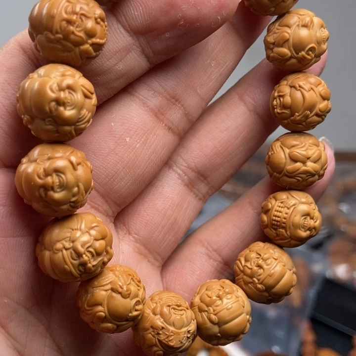 猴头核桃吊坠文玩手串