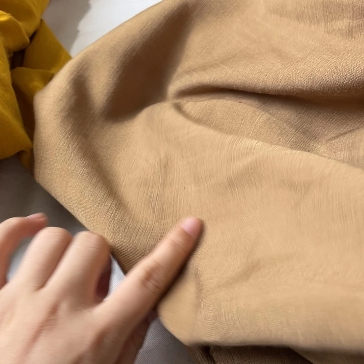 卡其色棉麻1.5米。