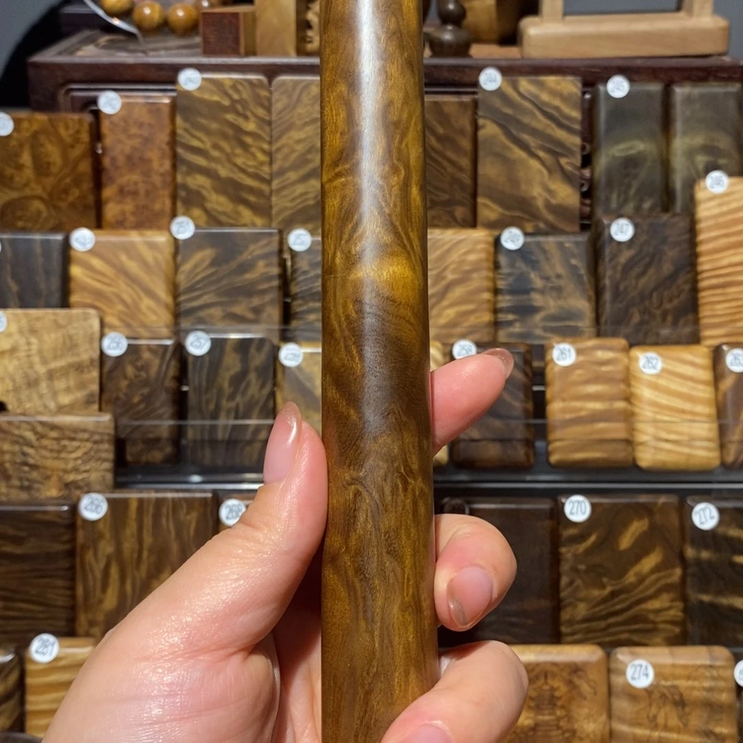 金丝楠无事牌萨*斯金丝楠木小叶桢楠