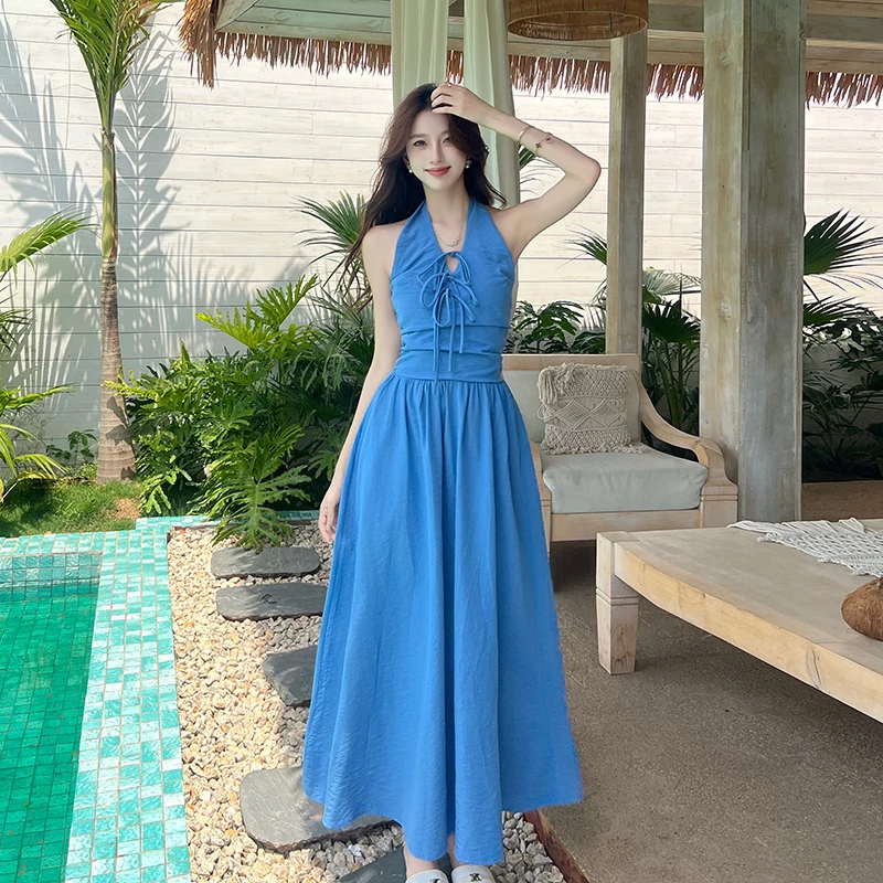 度假风设计感挂脖系带A字长裙女夏季2025新款蓝色收腰显瘦裙子