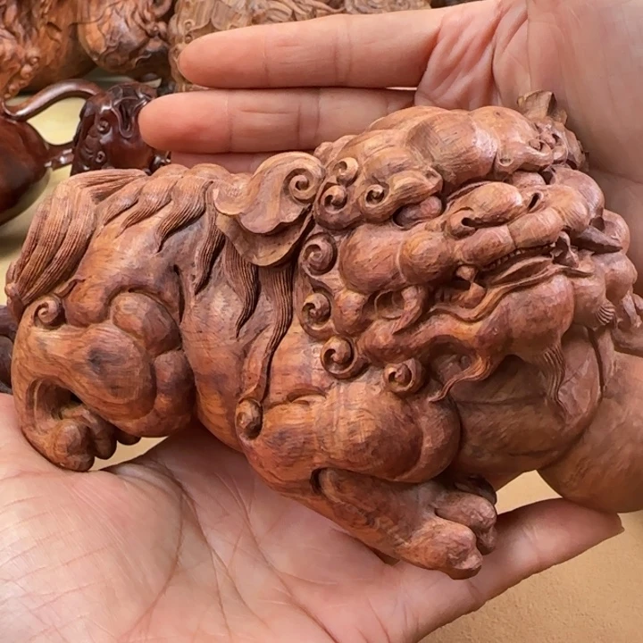 海***鱼黄花梨/降香黄檀狮子摆件