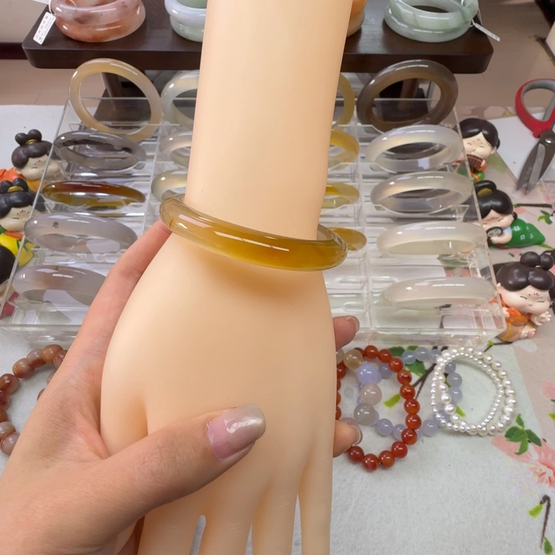 玛瑙/玉髓未镶嵌手镯